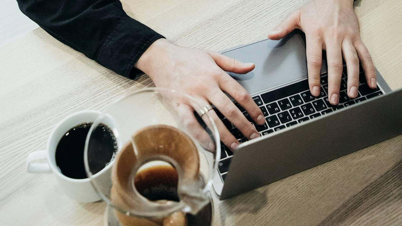 Россиянам назвали худший месяц для поиска работы