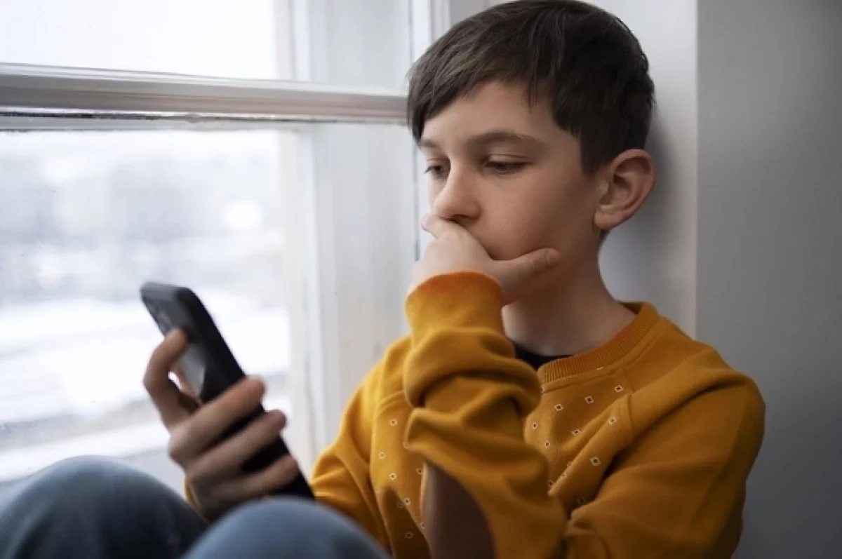 Россиянам объяснили, как короткие видео влияют на детей