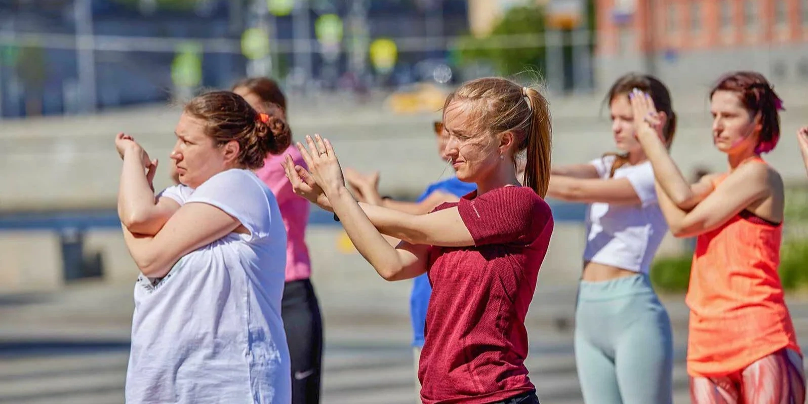 Москвичей приглашают на тренировки по бегу, фитнесу и другим спортивным занятиям