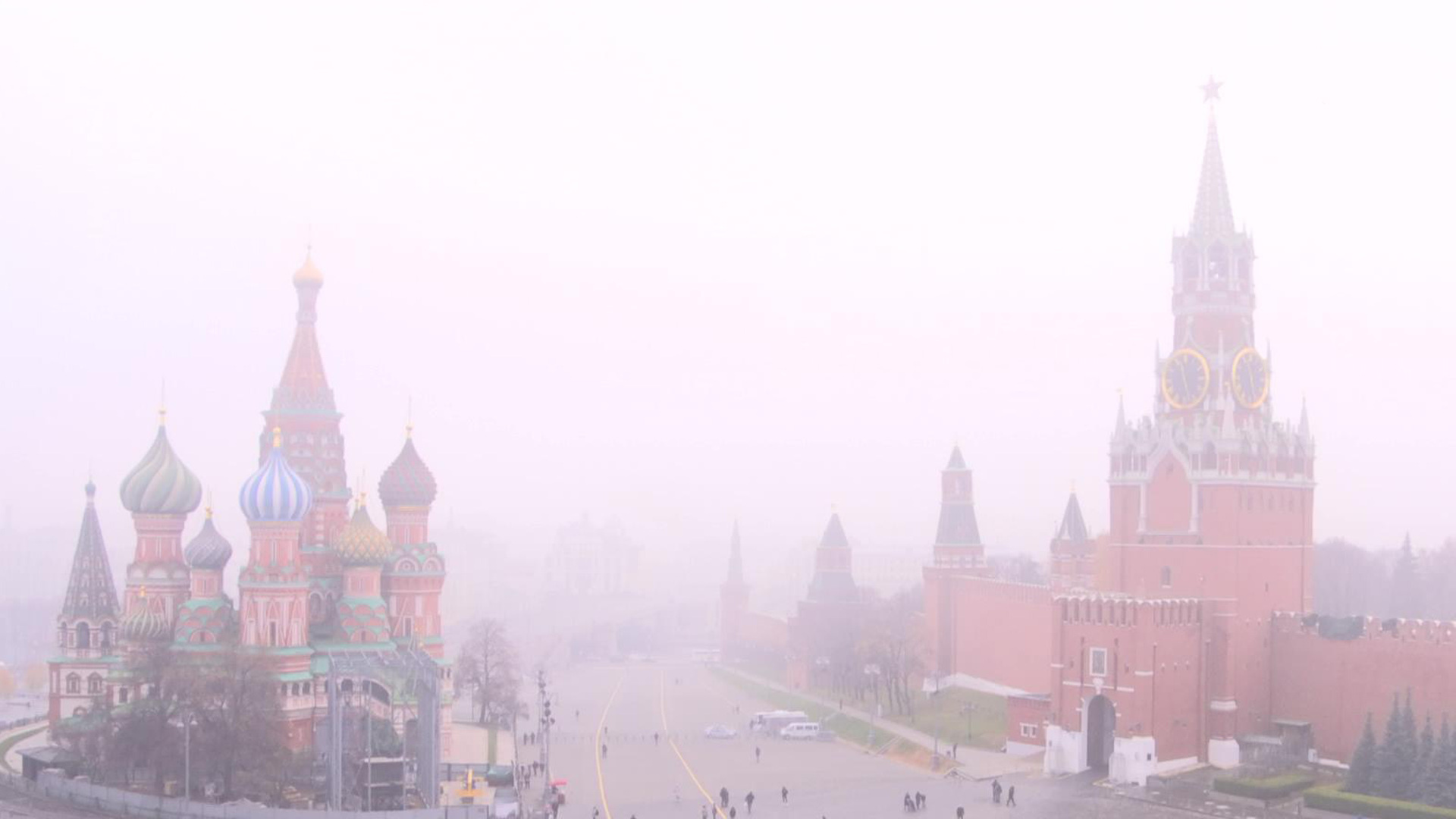 «Желтый» уровень опасности из-за тумана объявлен в Москве в ночь на среду