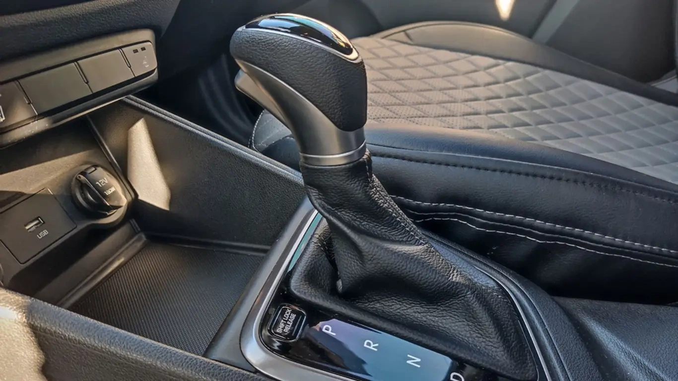 ������� ��������� ����: LADA Vesta ����� ��-������� ��������