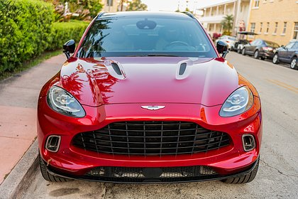 В России резко выросли продажи очень дорогого автобренда