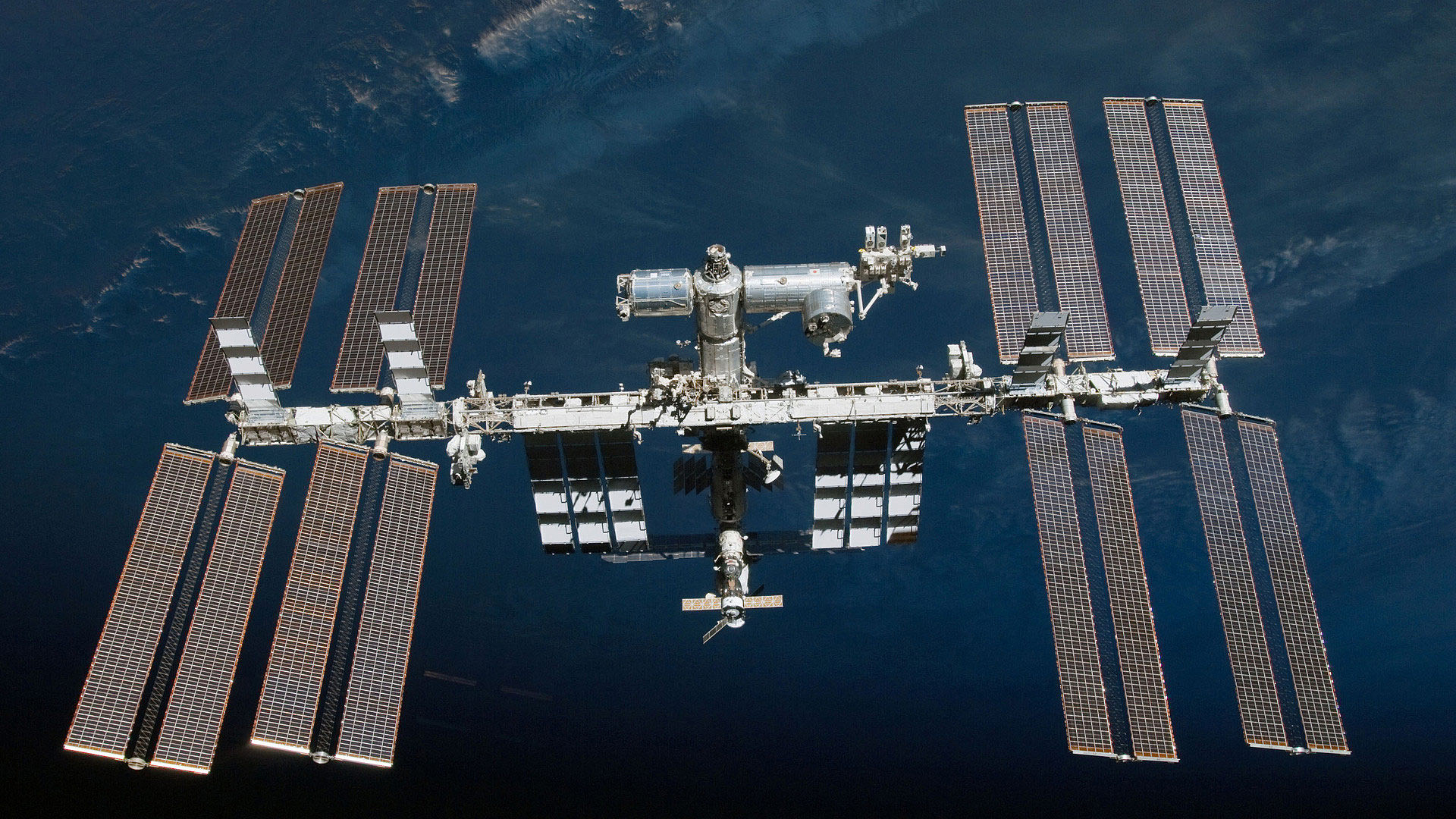 Треть воды на МКС будут получать из мочи космонавтов
