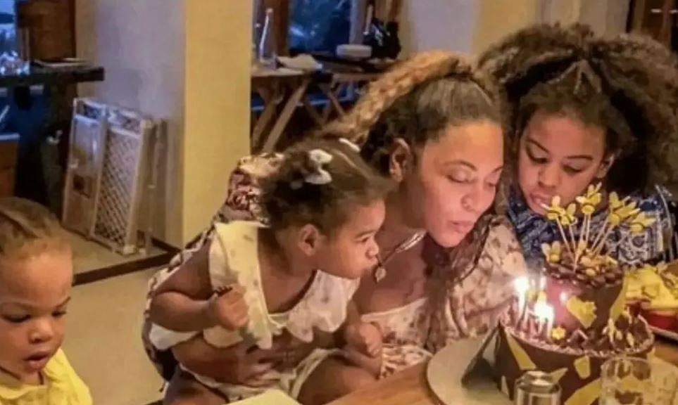 Мать Бейонсе показала детей певицы в честь ее 42-летия