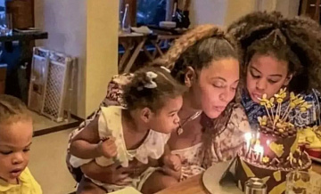 Мать Бейонсе показала детей певицы в честь ее 42-летия